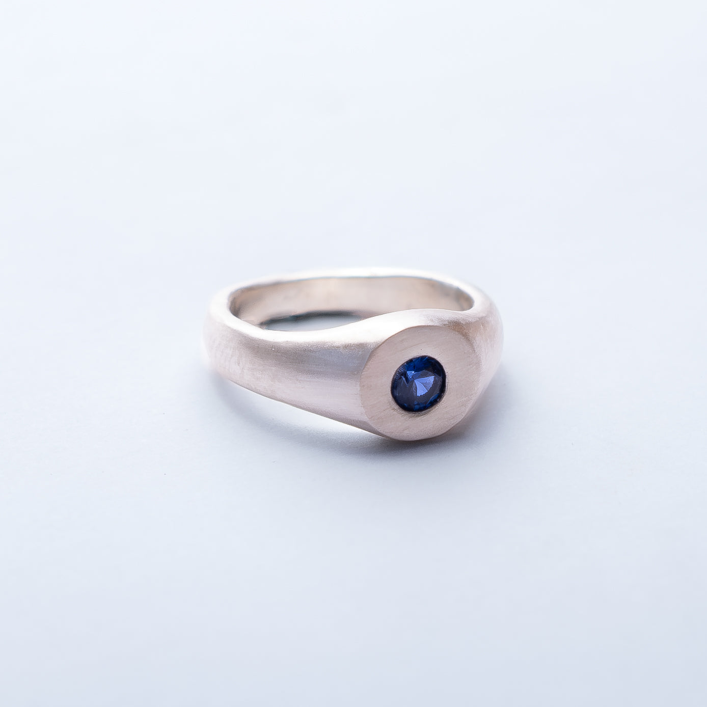 Sable Signet Sapphire