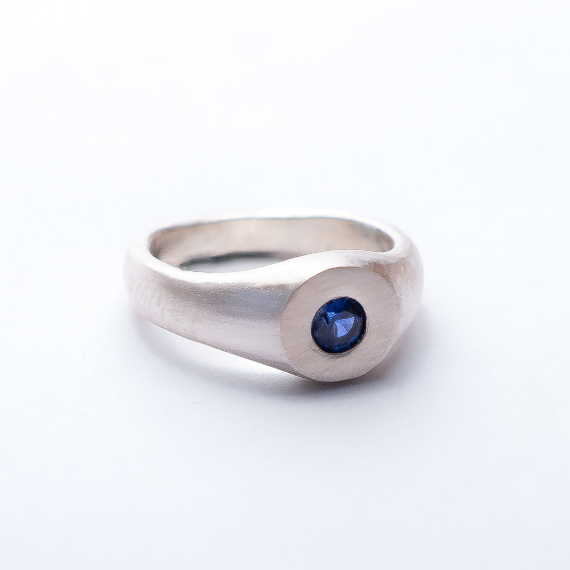 Sable Signet Sapphire