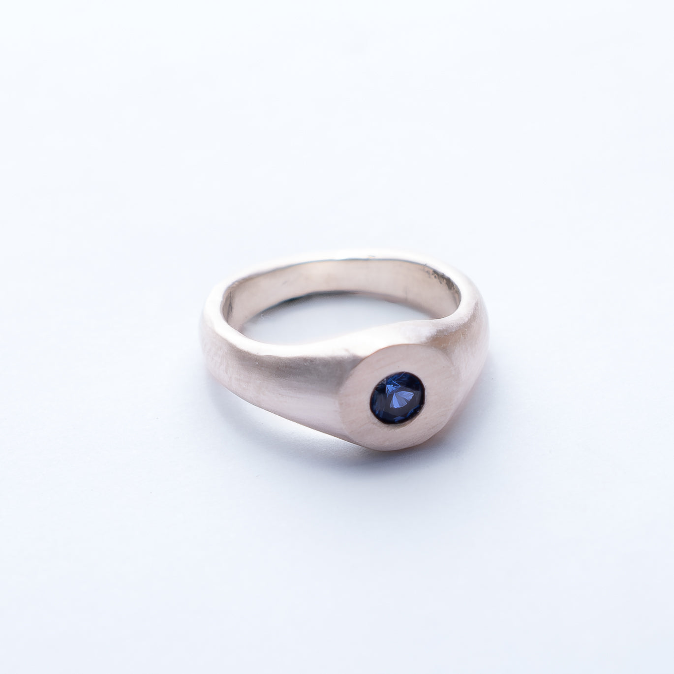 Sable Signet Sapphire