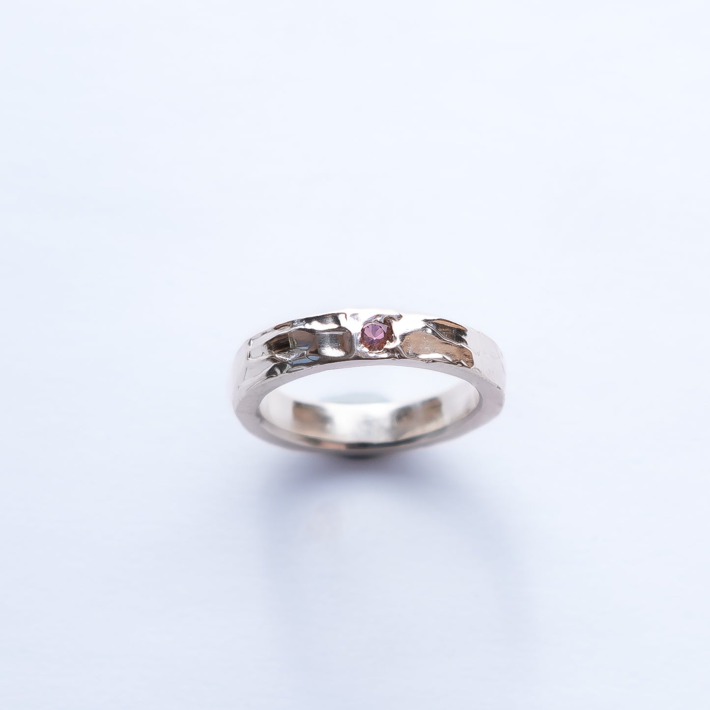 Forma Ring Padparadscha Sapphire