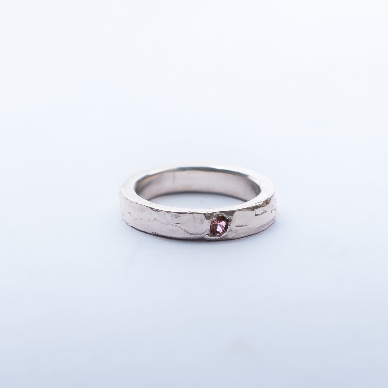 Forma Ring Padparadscha Sapphire
