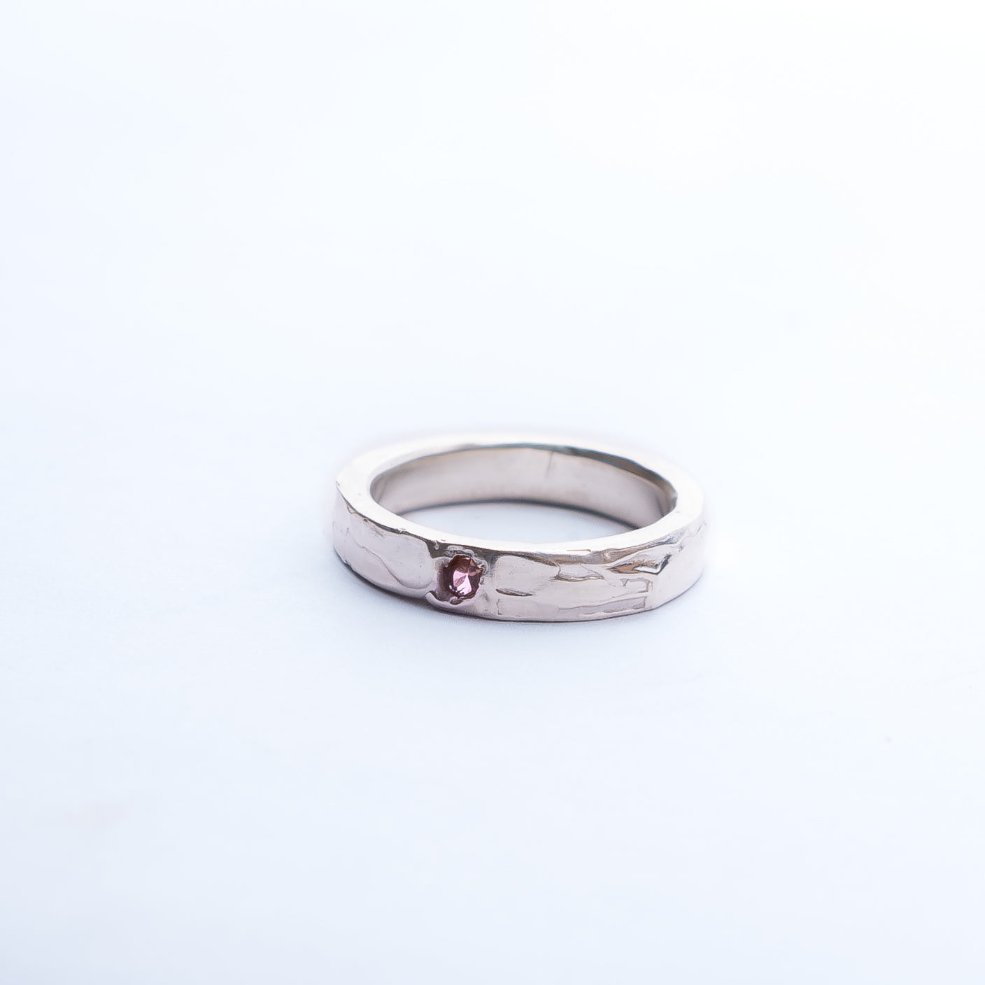 Forma Ring Padparadscha Sapphire