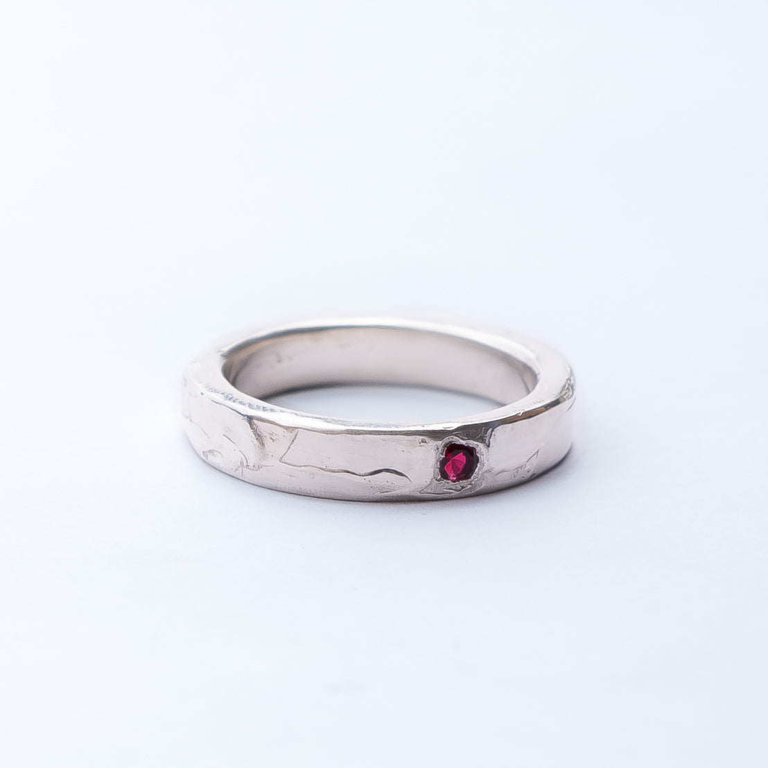 Forma Ring Ruby